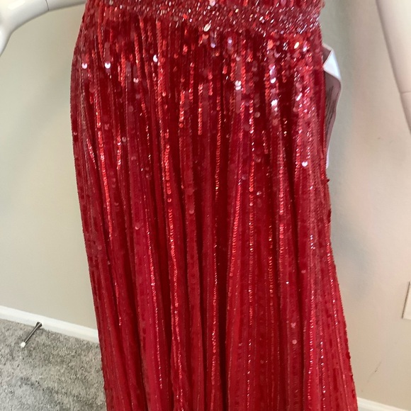 Mac Duggal 4961D Red Sequin Evening Gown - Picture 6 of 12